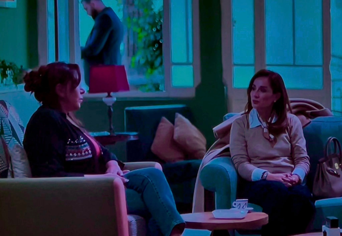 عقيقي مع كارين رزق الله