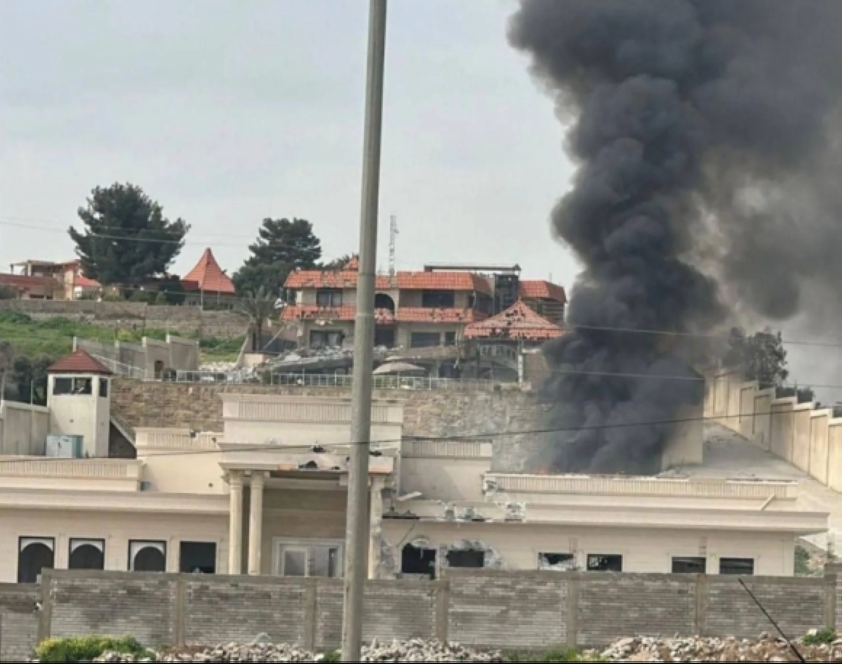 دخان متصاعد من موقعٍ لـ «الحشد» في الموصل