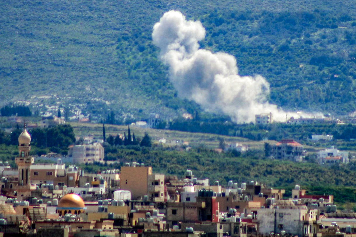 دخان غارة إسرائيلية على بلدة القليلة في جنوب لبنان (أ ف ب)