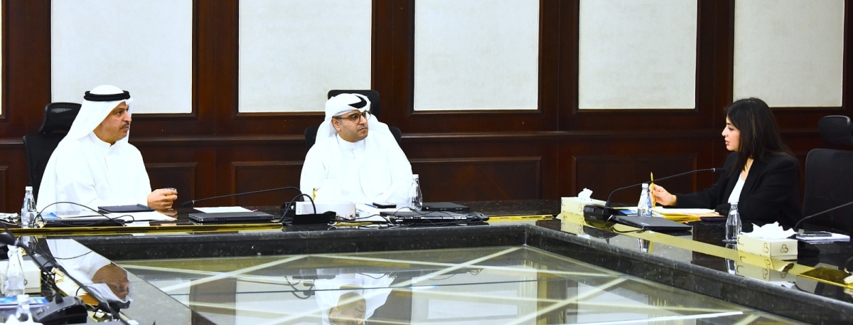 بودي والمشاري والعصفور خلال الاجتماع