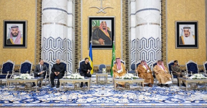 زيلينسكي: وصلت إلى السعودية لحضور «اجتماعات مهمة»