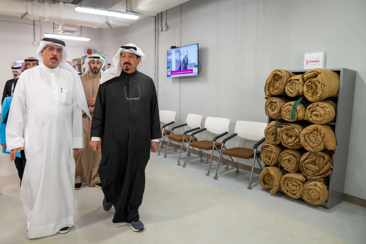 سمو رئيس مجلس الوزراء لدى تفقده وزارة التربية