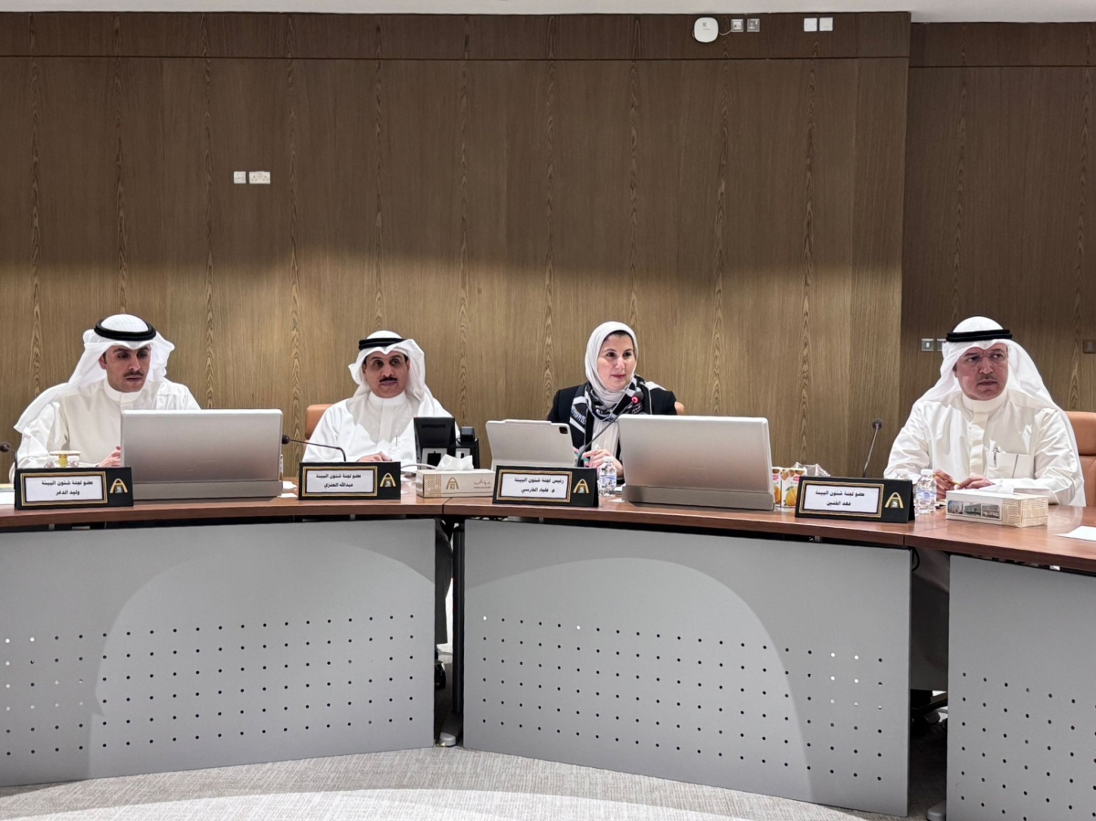 أعضاء المجلس البلدي فهد الخنين وعلياء الفارسي وعبدالله العنزي ووليد الدغر