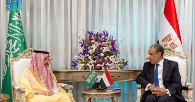 فيصل بن فرحان وعبدالعاطي تناولا جهود خفض التصعيد في المنطقة