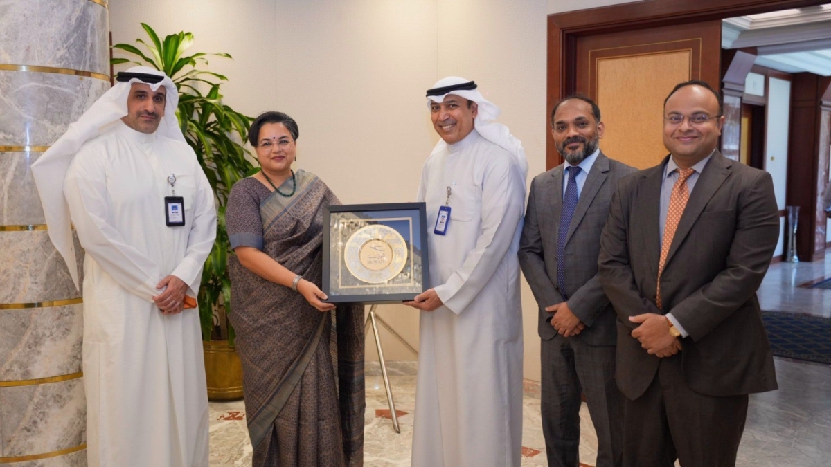 تبادل الدروع التذكارية