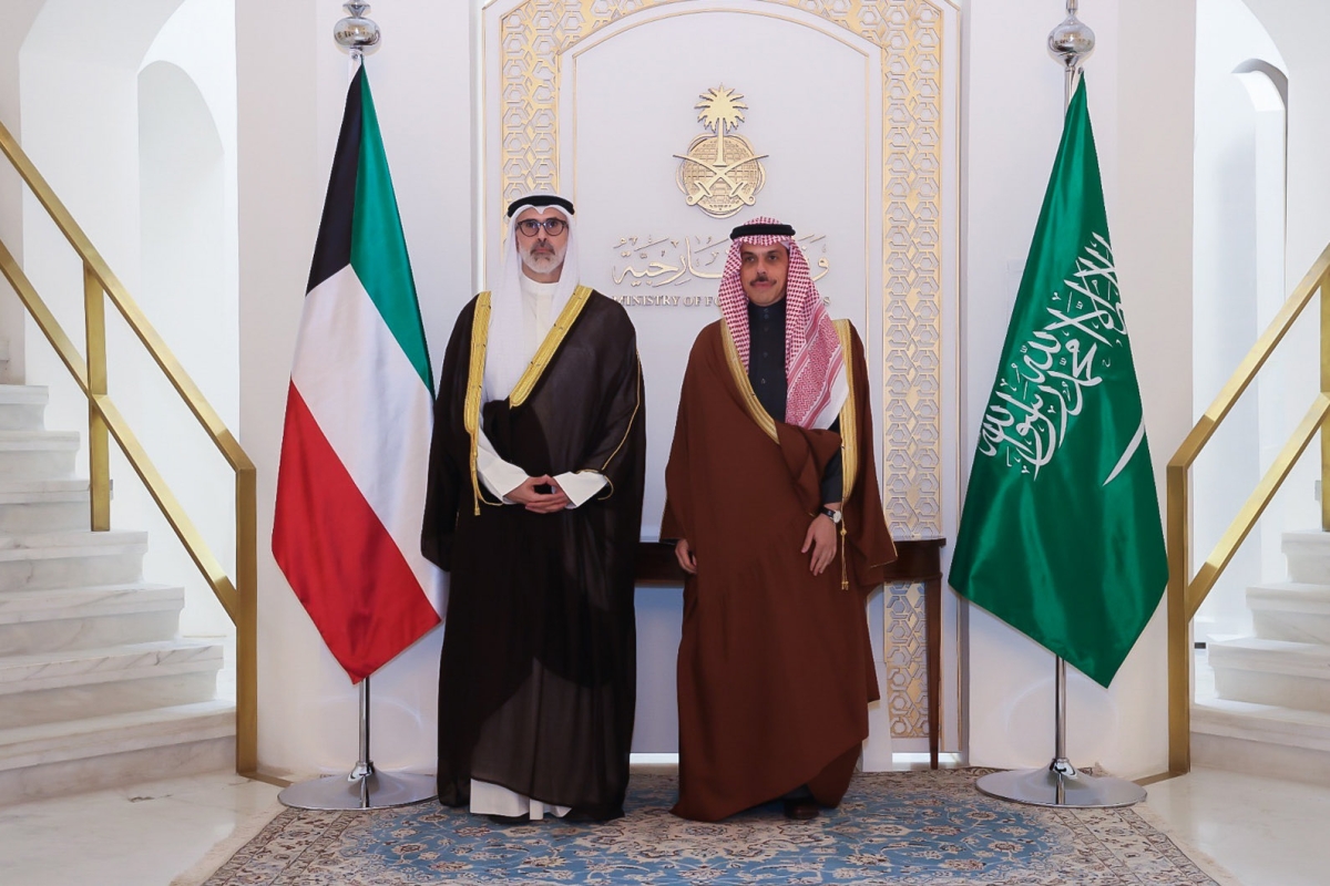 وزير الخارجية ونظيره السعودي على هامش اللقاء