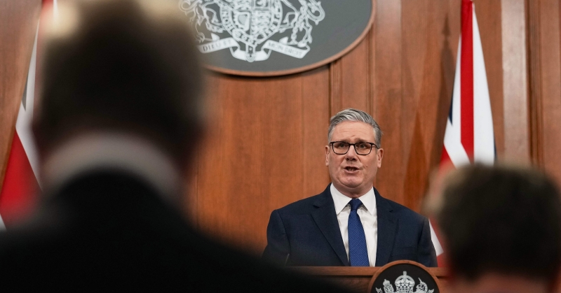 رئيس وزراء بريطانيا تعليقا على حديث ترامب عن الانسحاب من «ناتو»: لن نرضخ للضغوط. مستعدون للعب دور قيادي لحل أزمة #مضيق_هرمز 