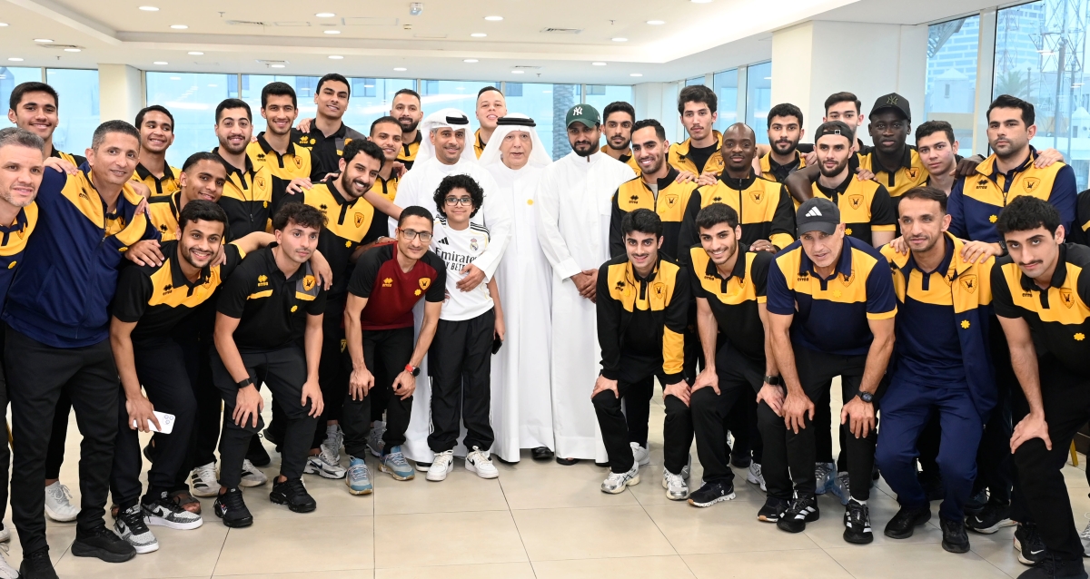 الجلاهمة يزور نادي القادسية (تصوير سعود سالم)