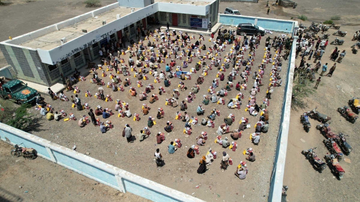  المساعدات شملت مئات المتضررين من السيول بمحافظة تعز اليمنية