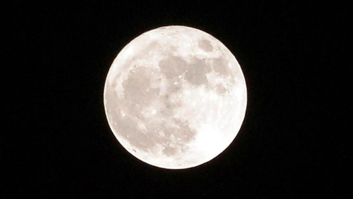 صورة أرشيفية للقمر