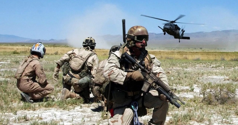 الخيارات المتاحة للطيار عند إسقاط مقاتلته... الاختباء والبحث عن الماء