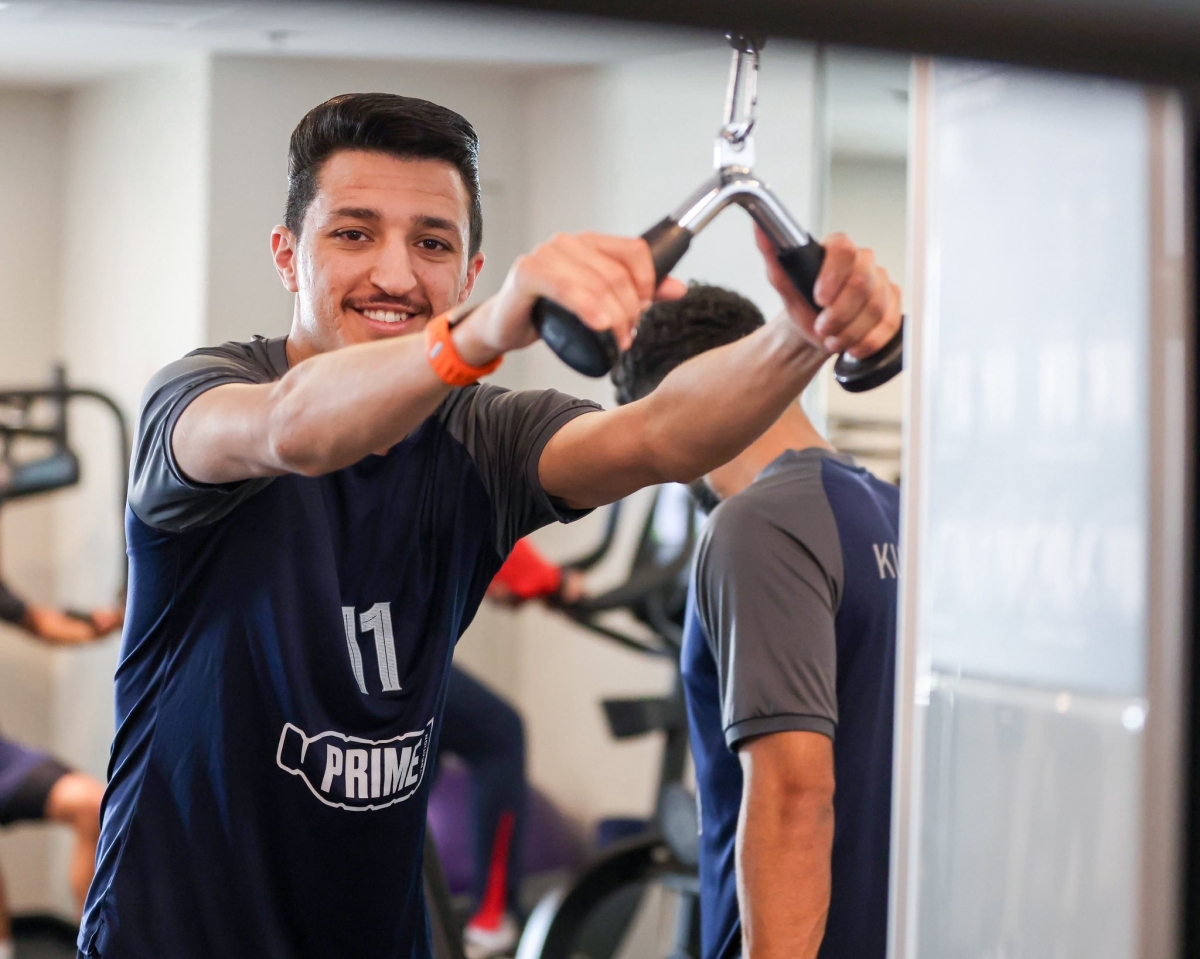 لاعب «الكويت» محمد دحام خلال التدريبات