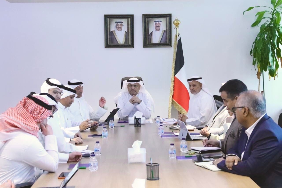 العمر يترأس اجتماعاً مع رؤساء شركات الاتصالات والجهات المعنية