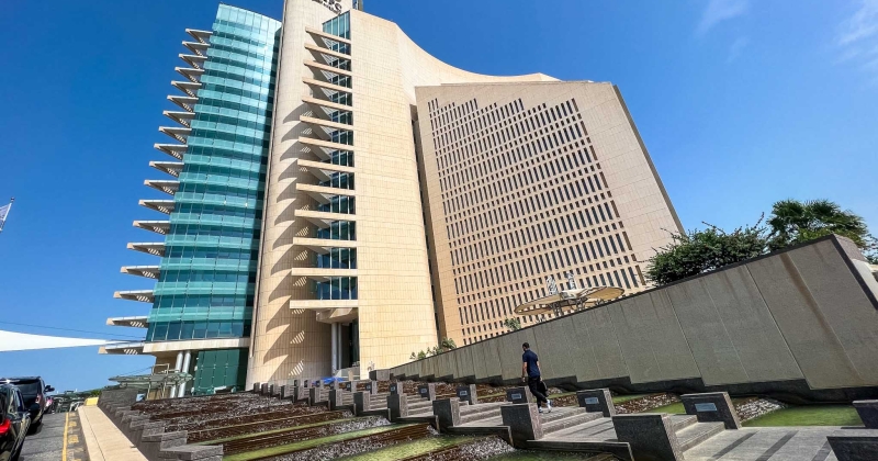 مؤسسة البترول: اندلاع حريق في مجمع القطاع النفطي بالشويخ إثر اعتداء بمسيرات.. ولا إصابات بشرية