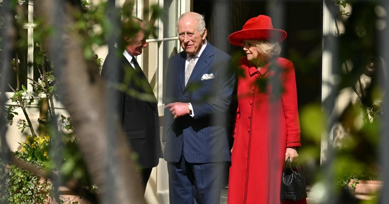 العائلة المالكة البريطانية تحضر قداس عيد القيامة