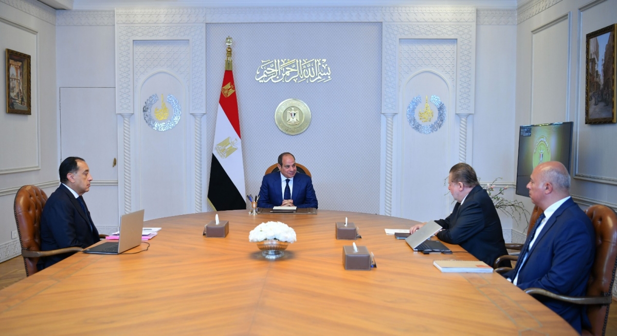 السيسي يطلع على معدلات النمو الاقتصادي خلال اجتماع حكومي