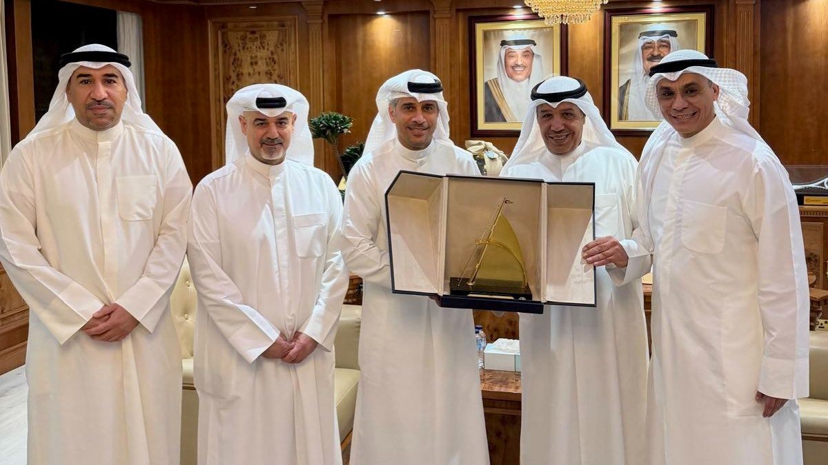 الجلاهمة مُتوسّطاً وفد اتحاد كرة اليد 