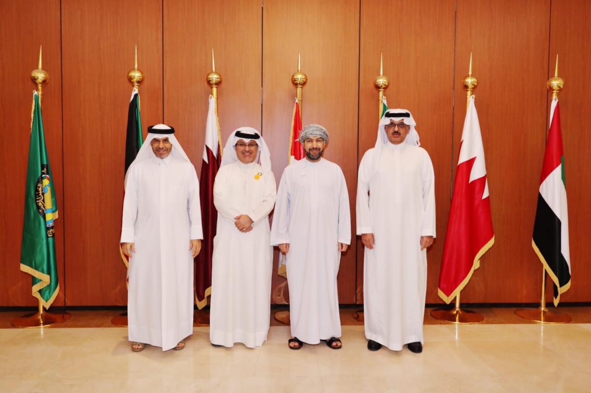 سفراء «الخليجي» المشاركون في اللقاء 