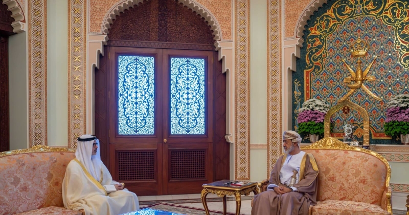 السلطان هيثم أجرى محادثات مع جراح الجابر: تكثيف الجهود لخفض التصعيد في المنطقة