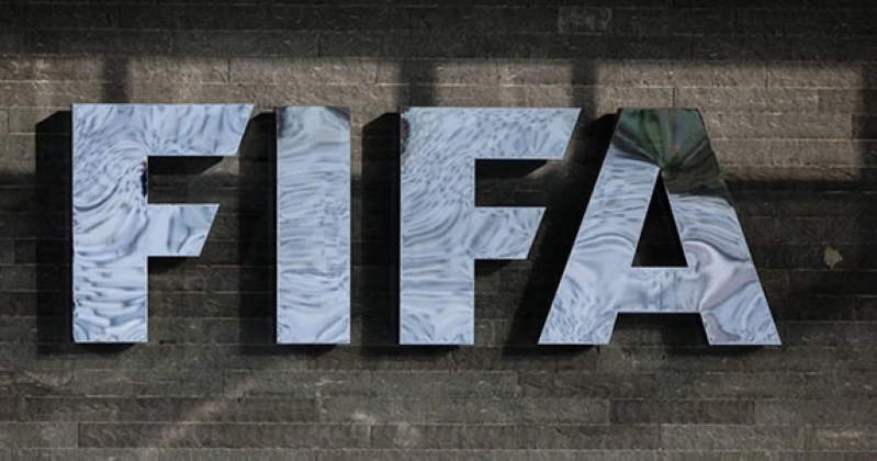 «فيفا» يفتح إجراء تأديبياً على خلفية هتافات معادية للإسلام خلال مباراة مصر وإسبانيا