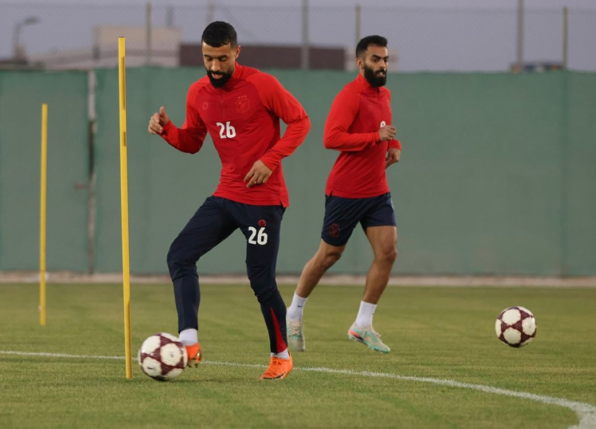 محمد مرهون وأحمد الظفيري خلال المران 