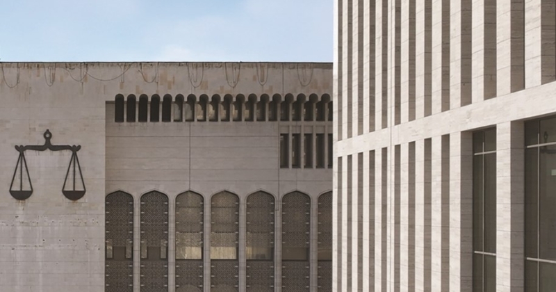 «الجنايات» تقضي بحبس مواطنينِ وآخر «سُحبت جنسيته» 10 سنوات بتهمة تمويل «حزب الله» والانضمام إليه