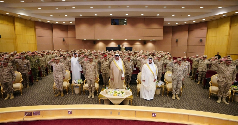 الأمير يرعى تخريج الدفعة 24 من الضباط الجامعيين 