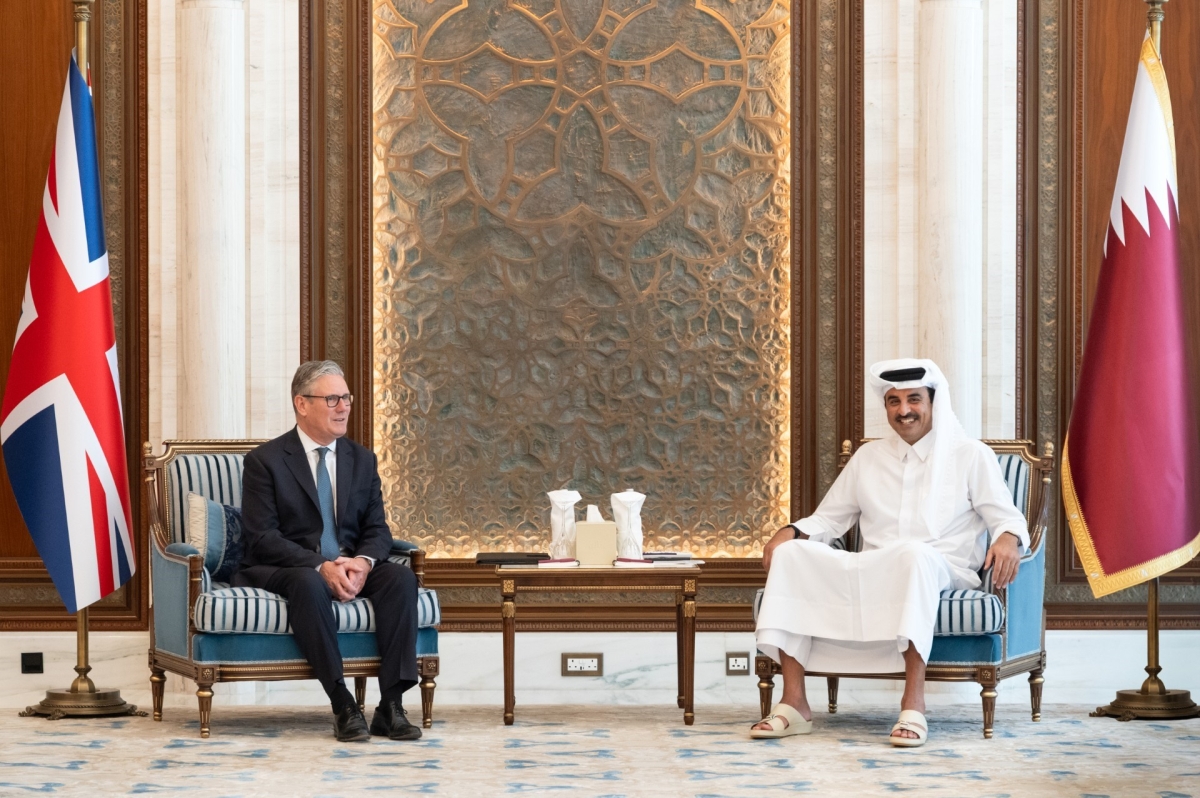 أمير قطر يبحث مع رئيس الوزراء البريطاني 