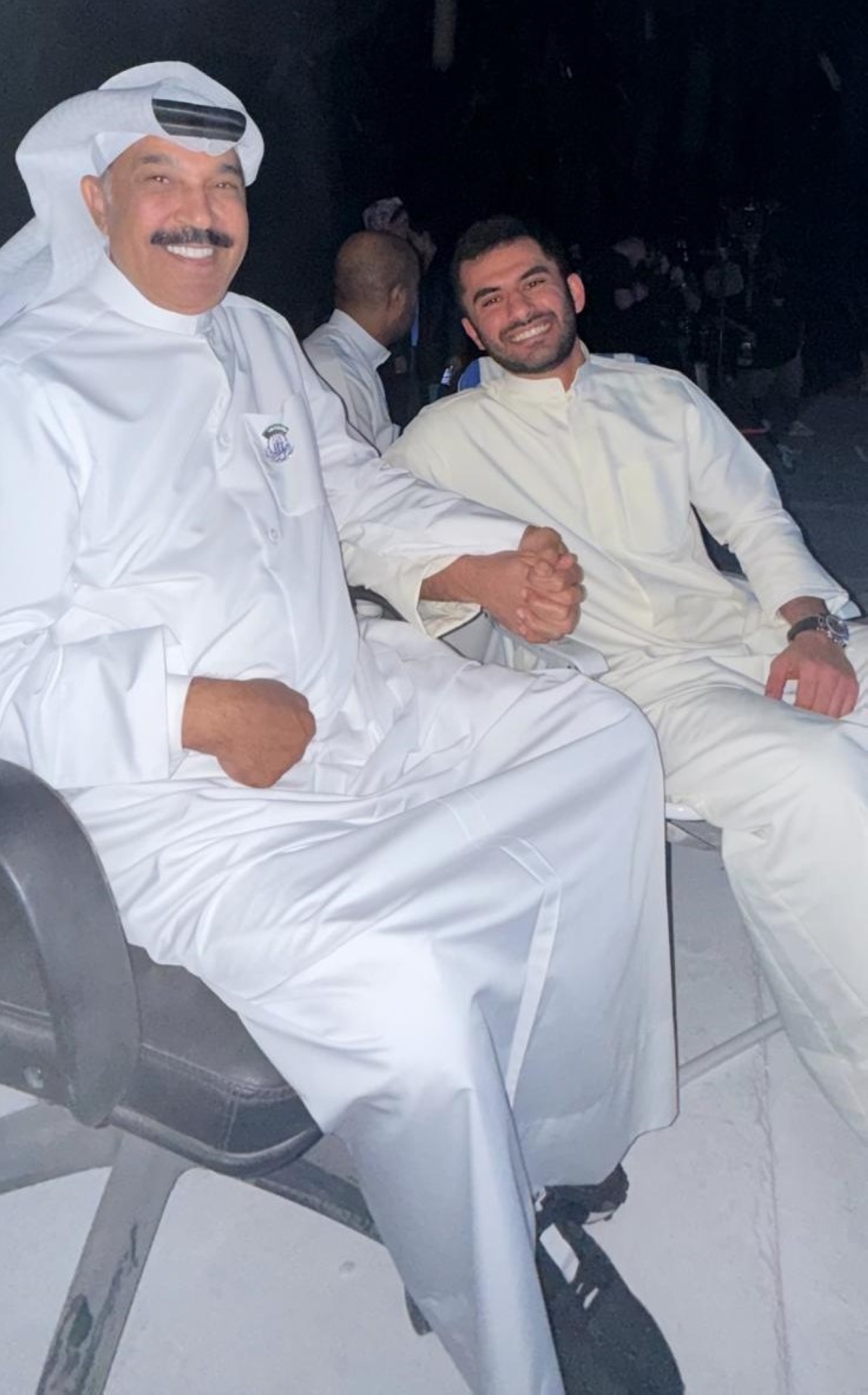 عبدالله الشطي إلى جانب عبدالله الرويشد