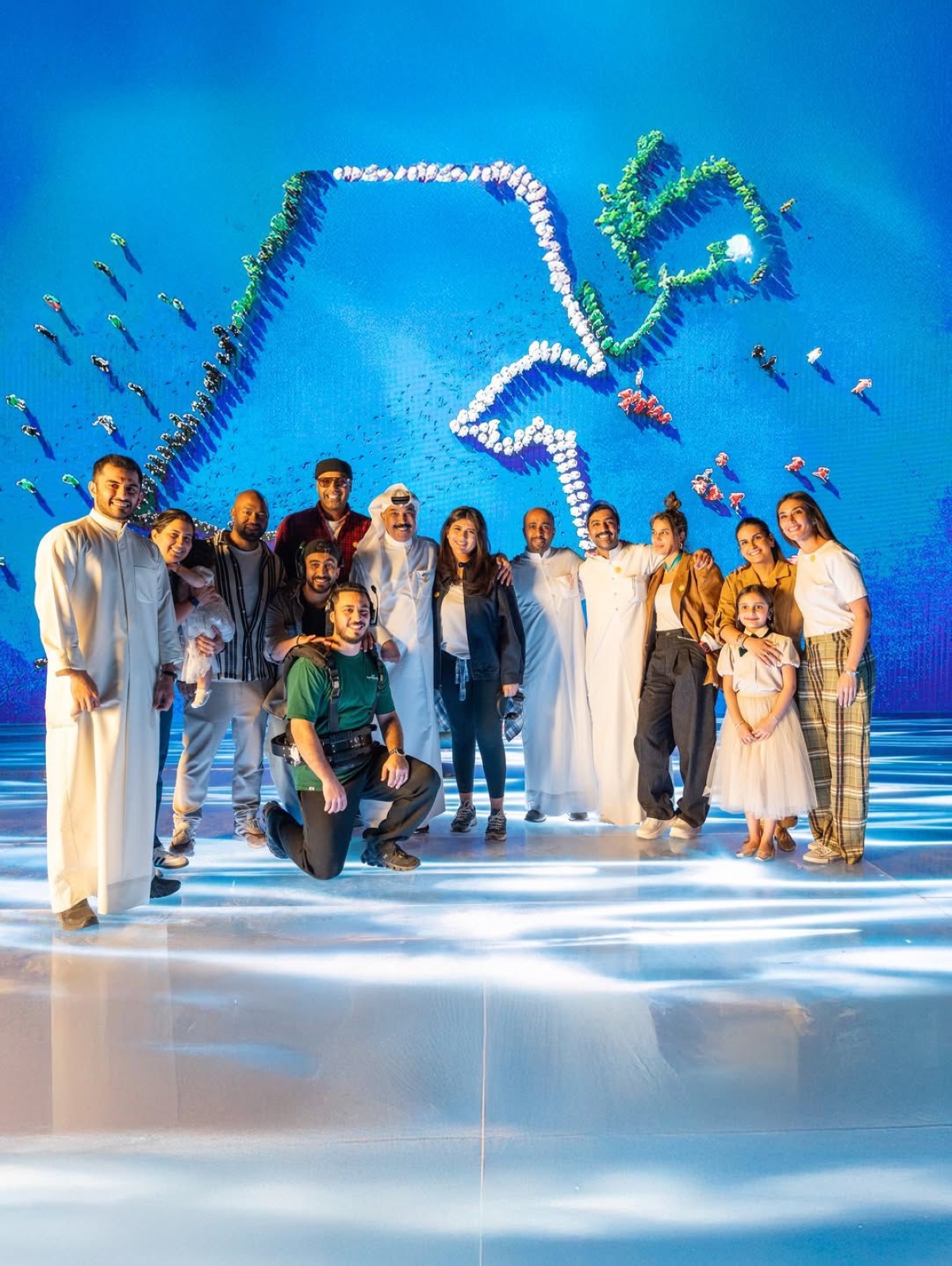 فريق أغنية «الكويت ماي العين» برفقة بوخالد