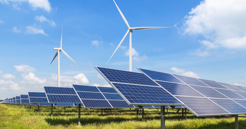 أسعار الوقود تدفع منازل بريطانيا إلى الطاقة الخضراء