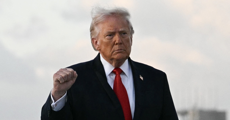 ترامب: سنفرض حصاراً بحرياً على هرمز.. ولن نرضخ للابتزاز أبداً. تم الاتفاق على معظم الملفات ما عدا الملف النووي. لن يتمتع أي شخص يدفع رسوما غير قانونية لـ إيران بالمرور الآمن في أعالي البحار 