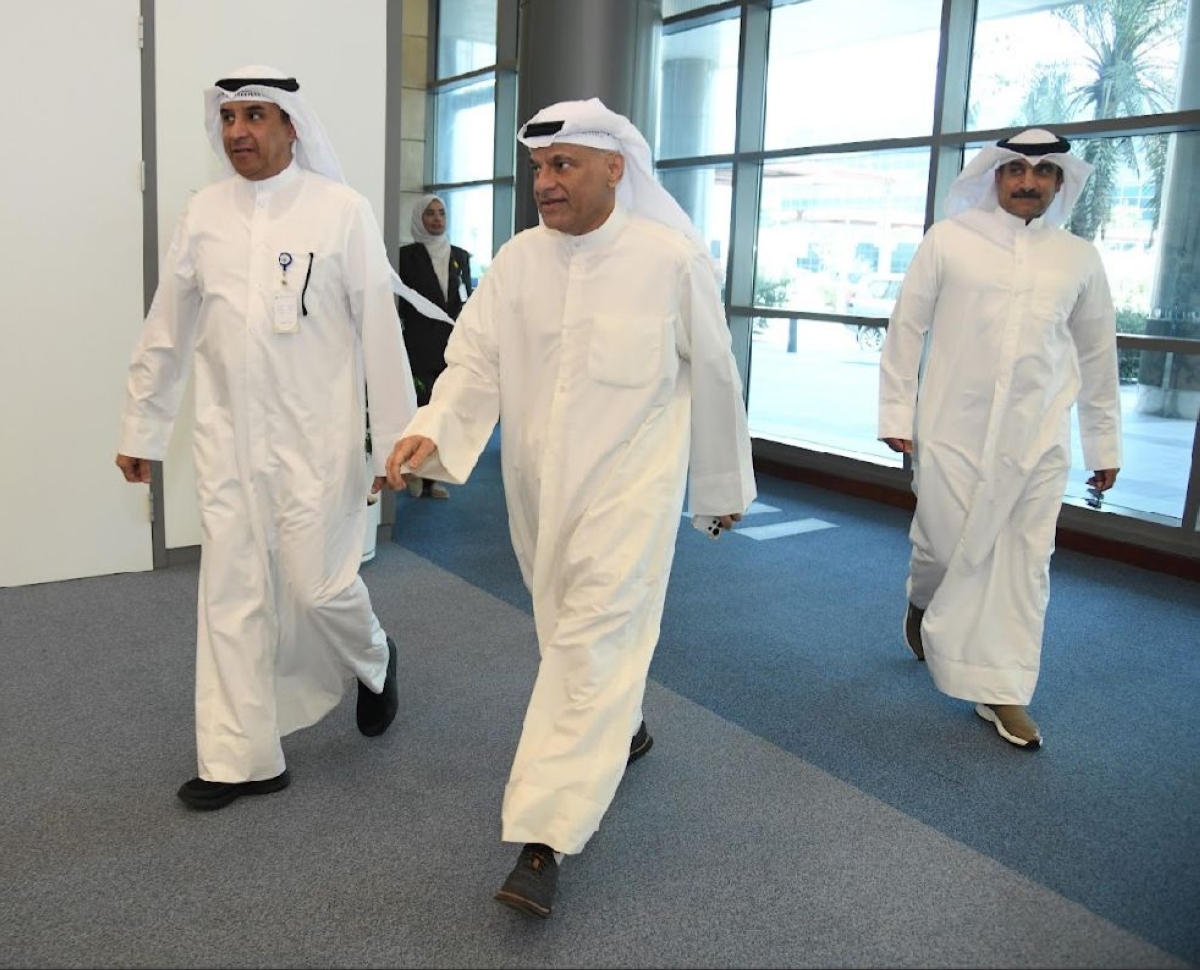 الجلال لدى زيارته هيئة التعليم التطبيقي