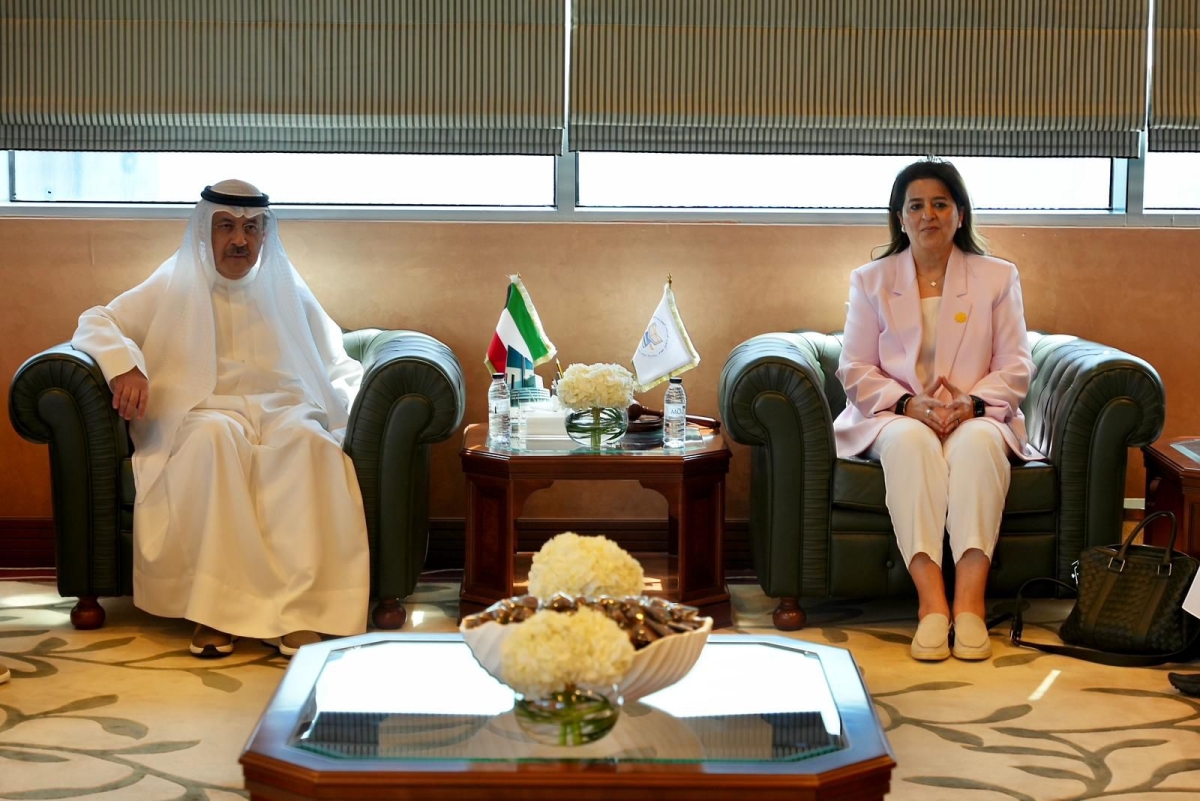 المسعد والفارس خلال الاجتماع