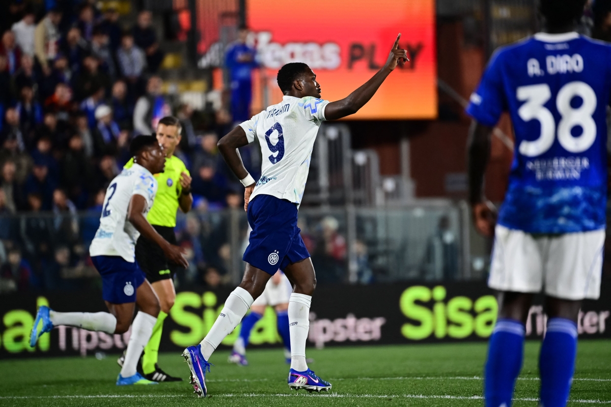 ماركوس تورام محتفلاً بهدفه الأول (أ ف ب)