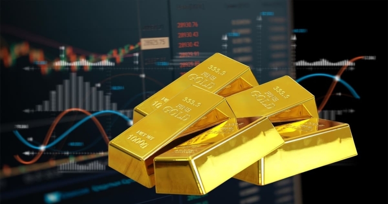 الذهب ينخفض مع ارتفاع الدولار وتراجع توقعات خفض الفائدة