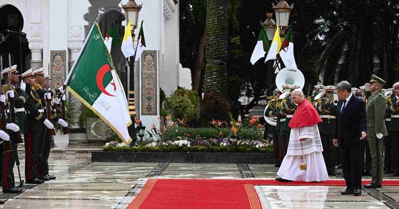 ترامب يوجّه انتقادات للبابا... وليو الرابع عشر يتجنّب «الجدال» 