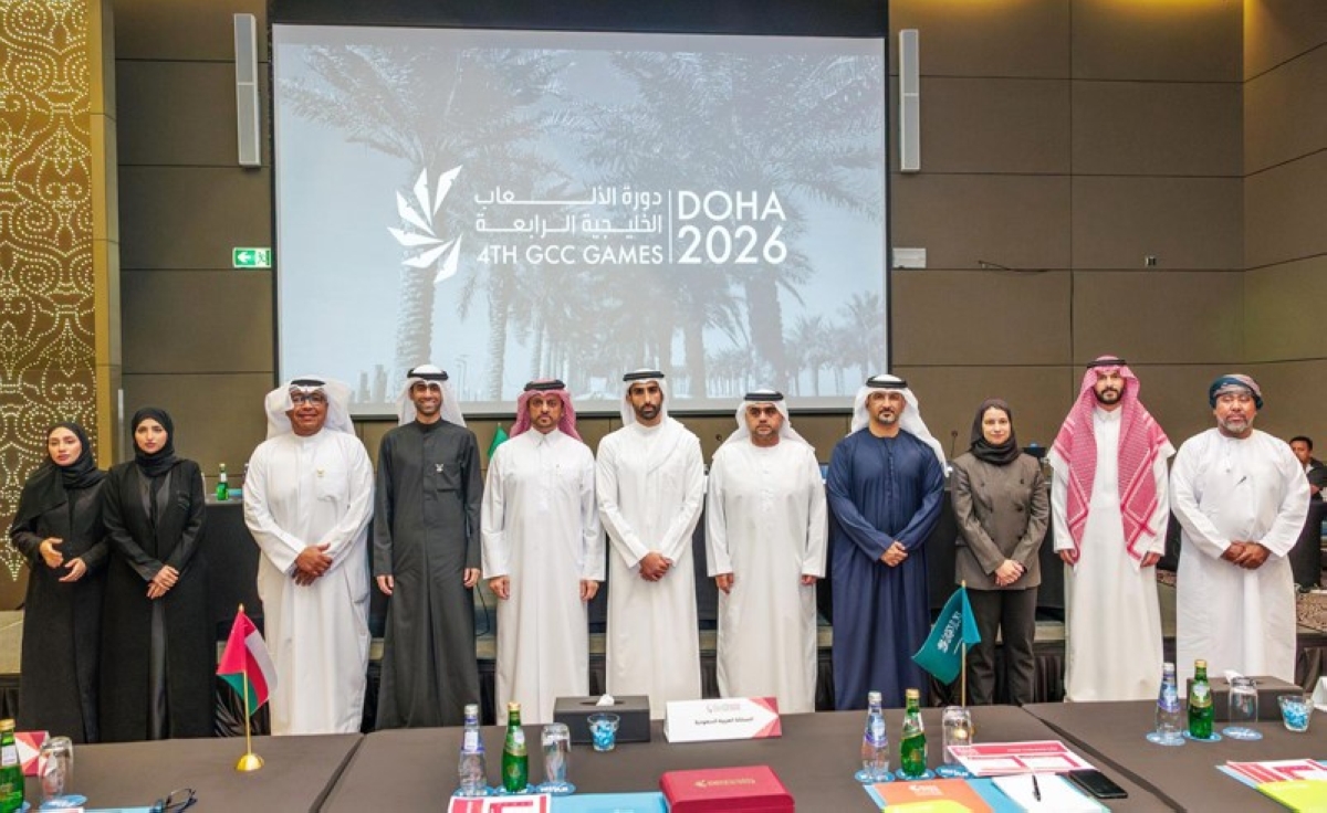 مدراء الفرق المشاركة في اجتماع سابق