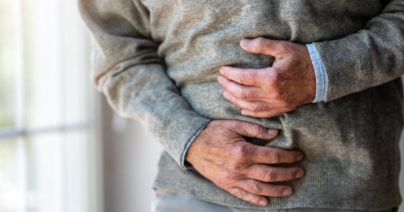 آلام المعدة بعد سن الخمسين متى تكون علامة خطر؟ 