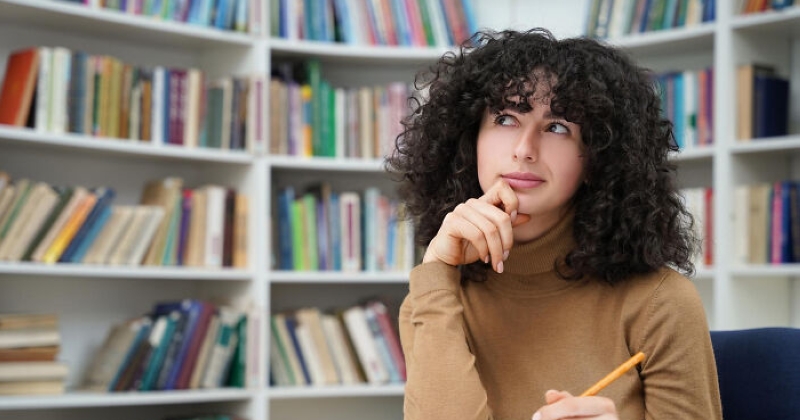 10 علامات خفية تدل على ارتفاع الذكاء 