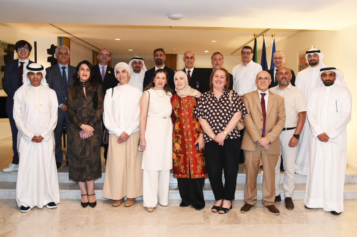 صورة جماعية لعدد من حضور الاحتفالية