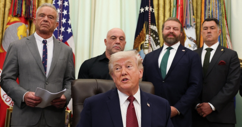 ترامب: لا نزال نتحدث مع الإيرانيين.. والمحادثات الجارية جيدة جداً 