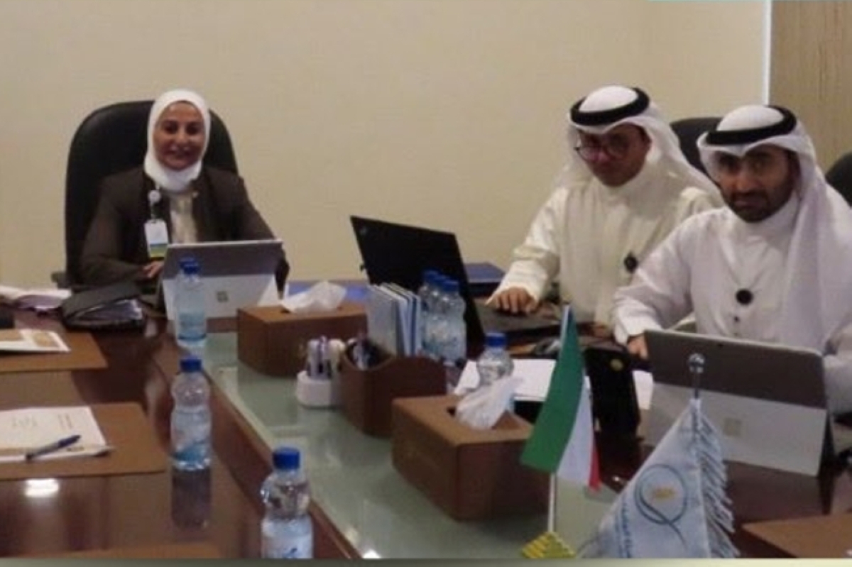 وفد الهيئة المشارك في الاجتماع برئاسة العصفور