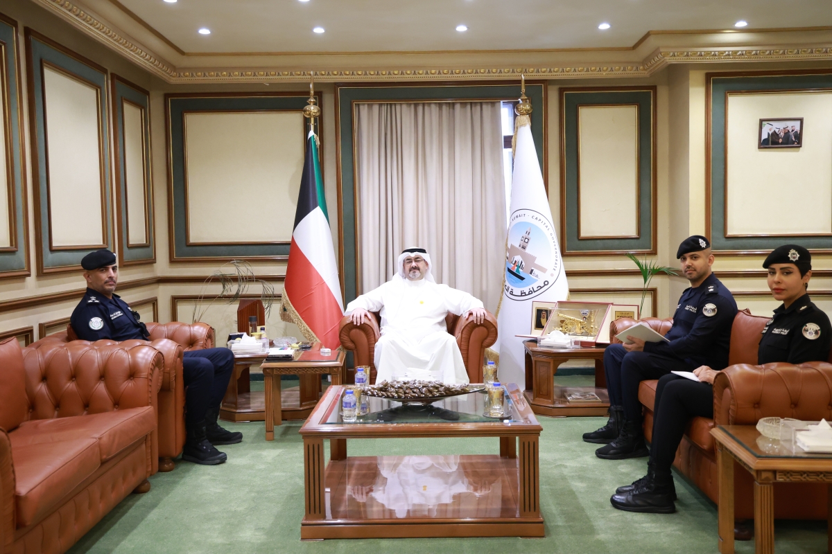 محافظ العاصمة خلال استقباله العميد عبدالعزيز العمر