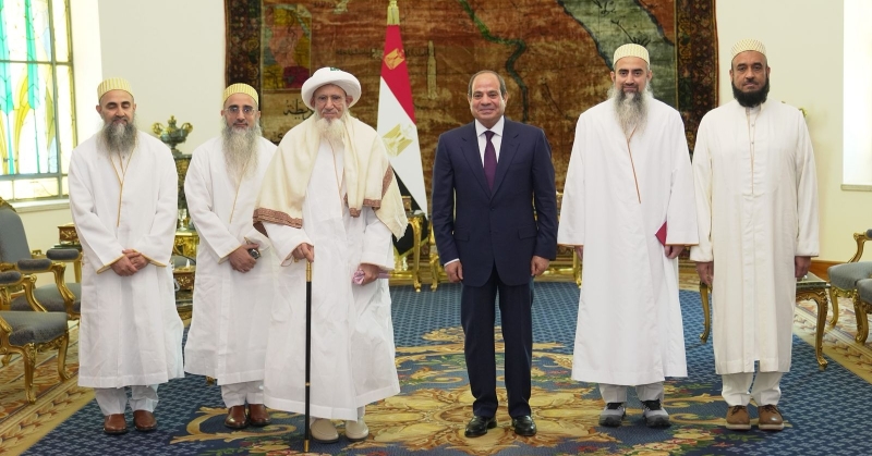 السيسي يُثمّن دور طائفة البهرة في ترميم مساجد وأضرحة آل البيت 