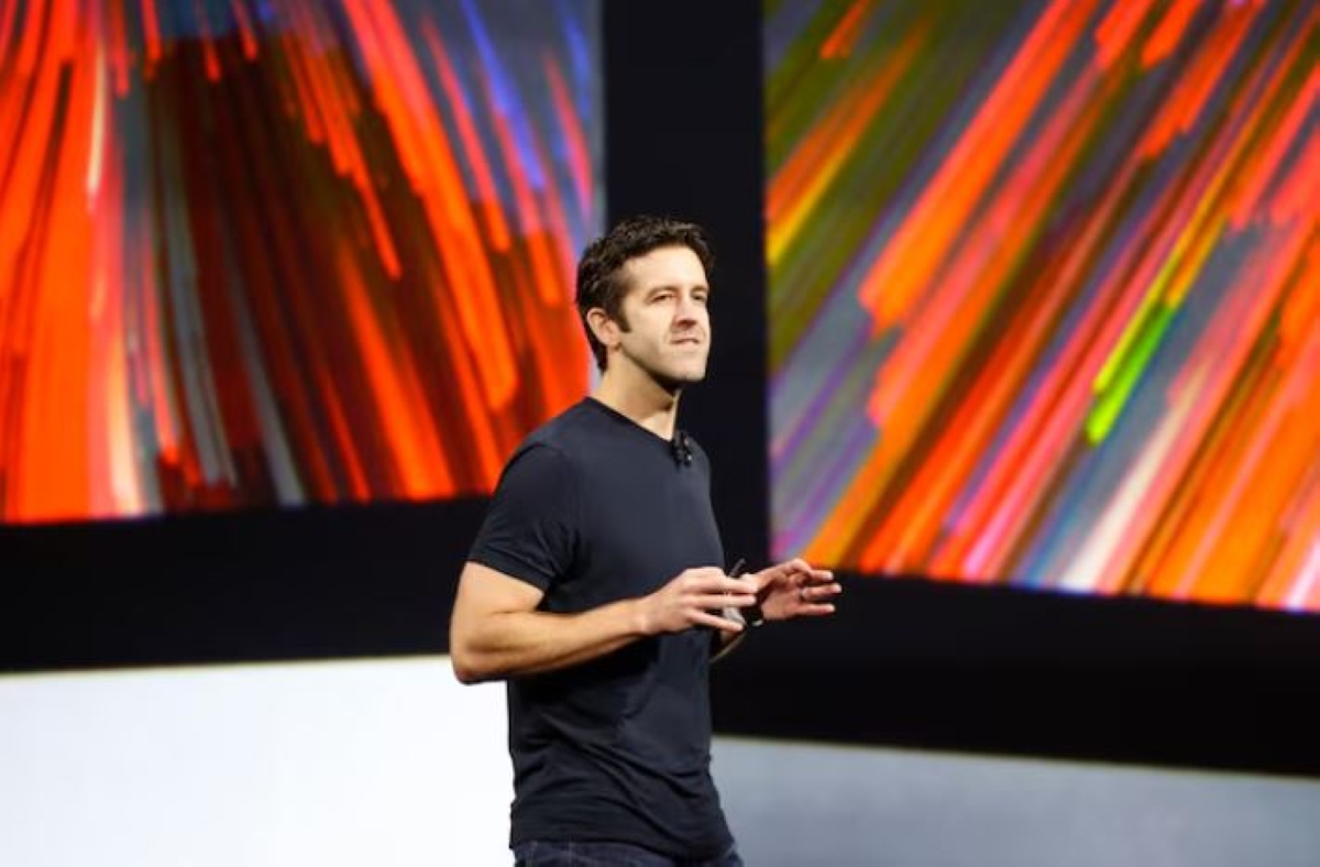 الرئيس التنفيذي الجديد لـ«أبل» جون تيرنوس