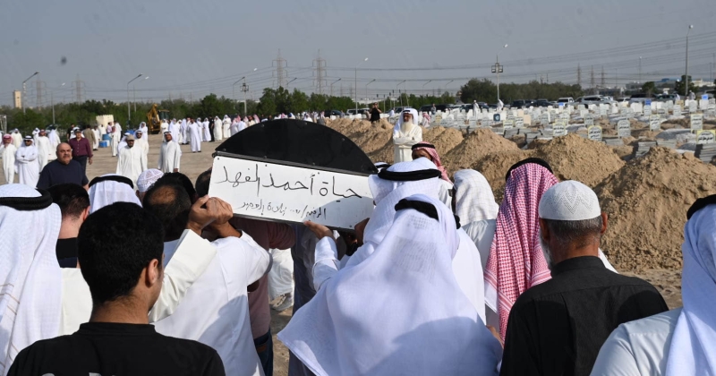 حشود المعزين... ودّعوا «أم الفنانين» 
