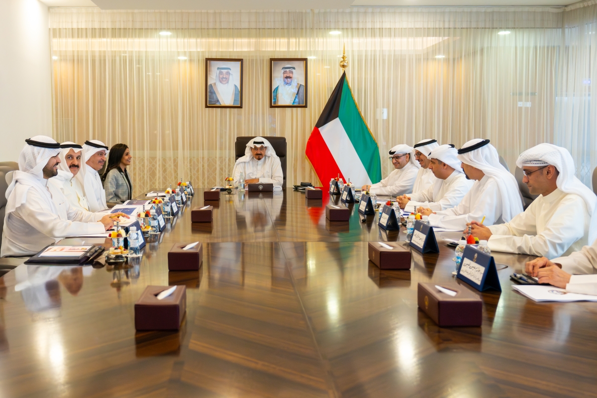 العبدالله مترئساً الاجتماع 