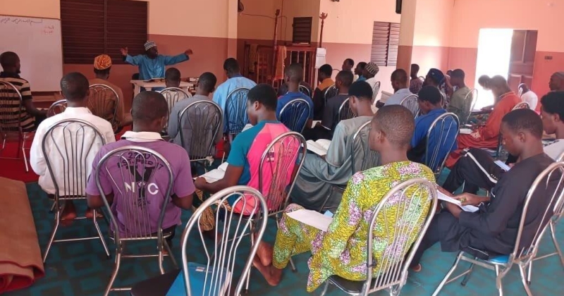 «الهيئة الخيرية»: تعزيز وعي الشباب ونشر الوسطية