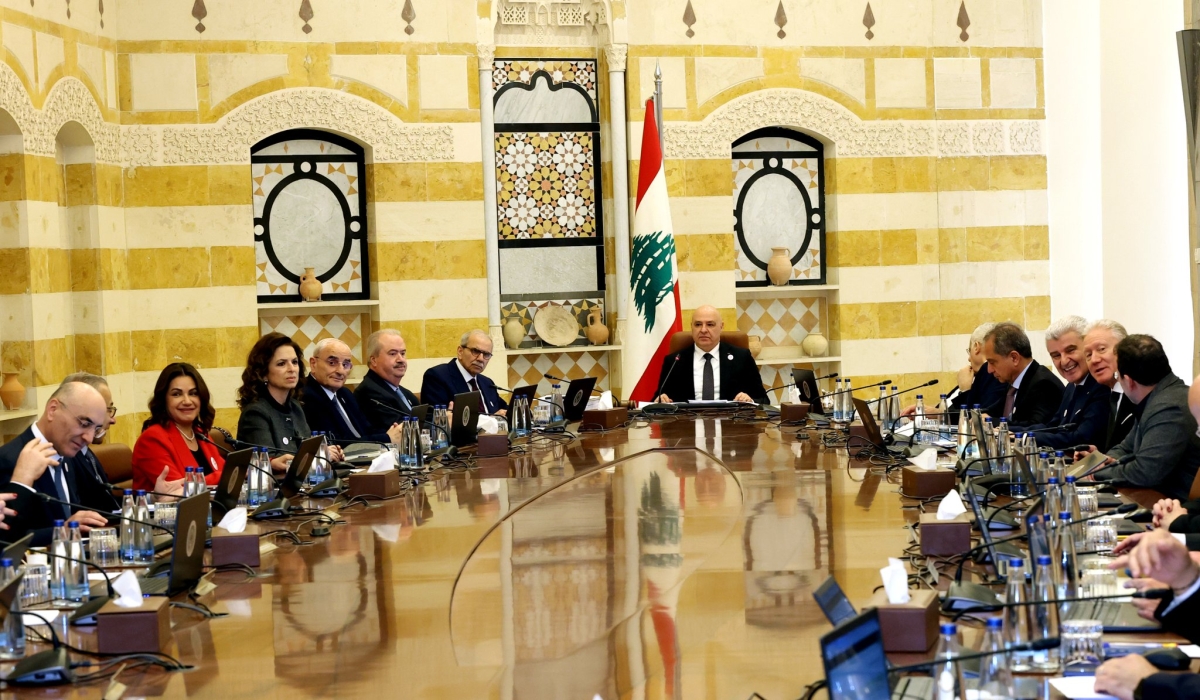 عون مُترئساً جلسة مجلس الوزراء